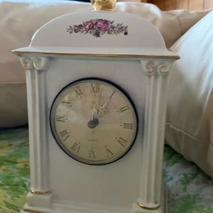 Vintage Collectibles White Porcelain Mantle Clock Limited Edition 1993
